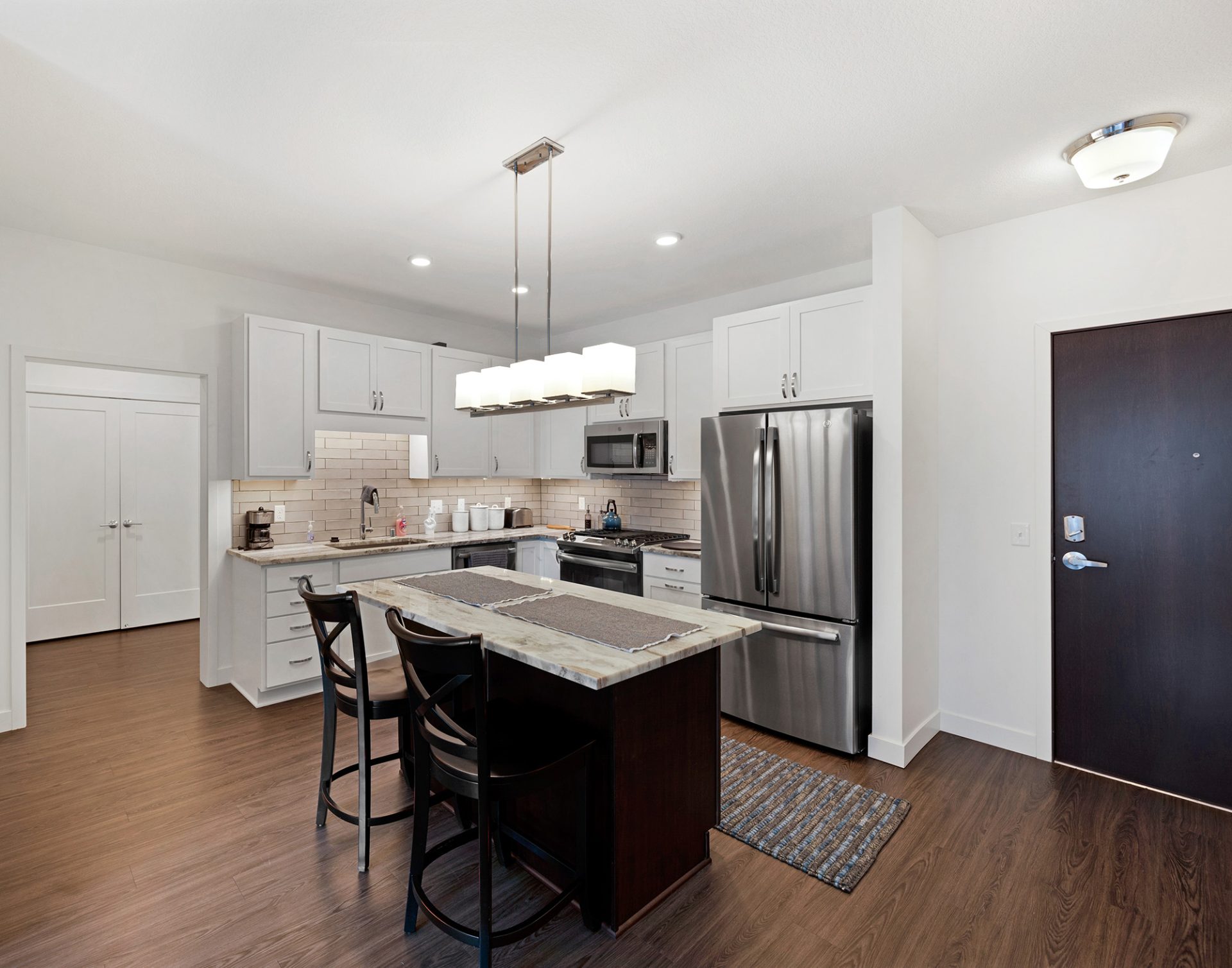 PetFriendly 55+ Apartments in Edina, MN Avidor Edina